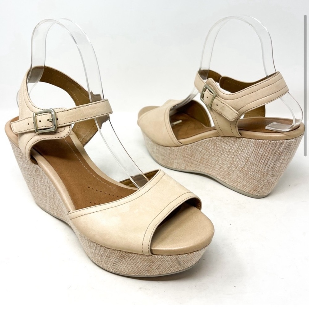 Clarks Nude Wedge Sandals Genuine Leather Linen Open Toe Ankle Strap Size 9.5